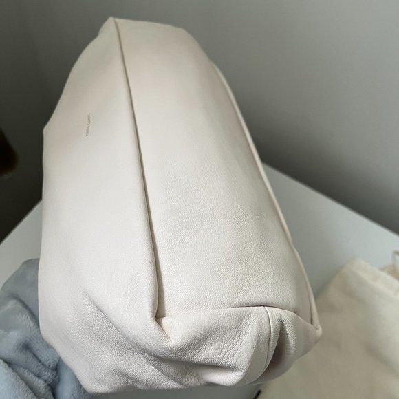 Mansur Gavriel Cloud Clutch, large size in light beige colour (NWOT) - Picture 11 of 16